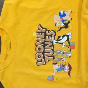 Looney Tunes tshirt